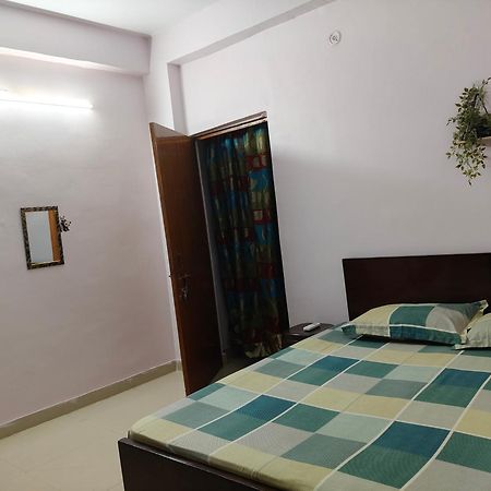 Sharda Homestay Ayodhya Luaran gambar