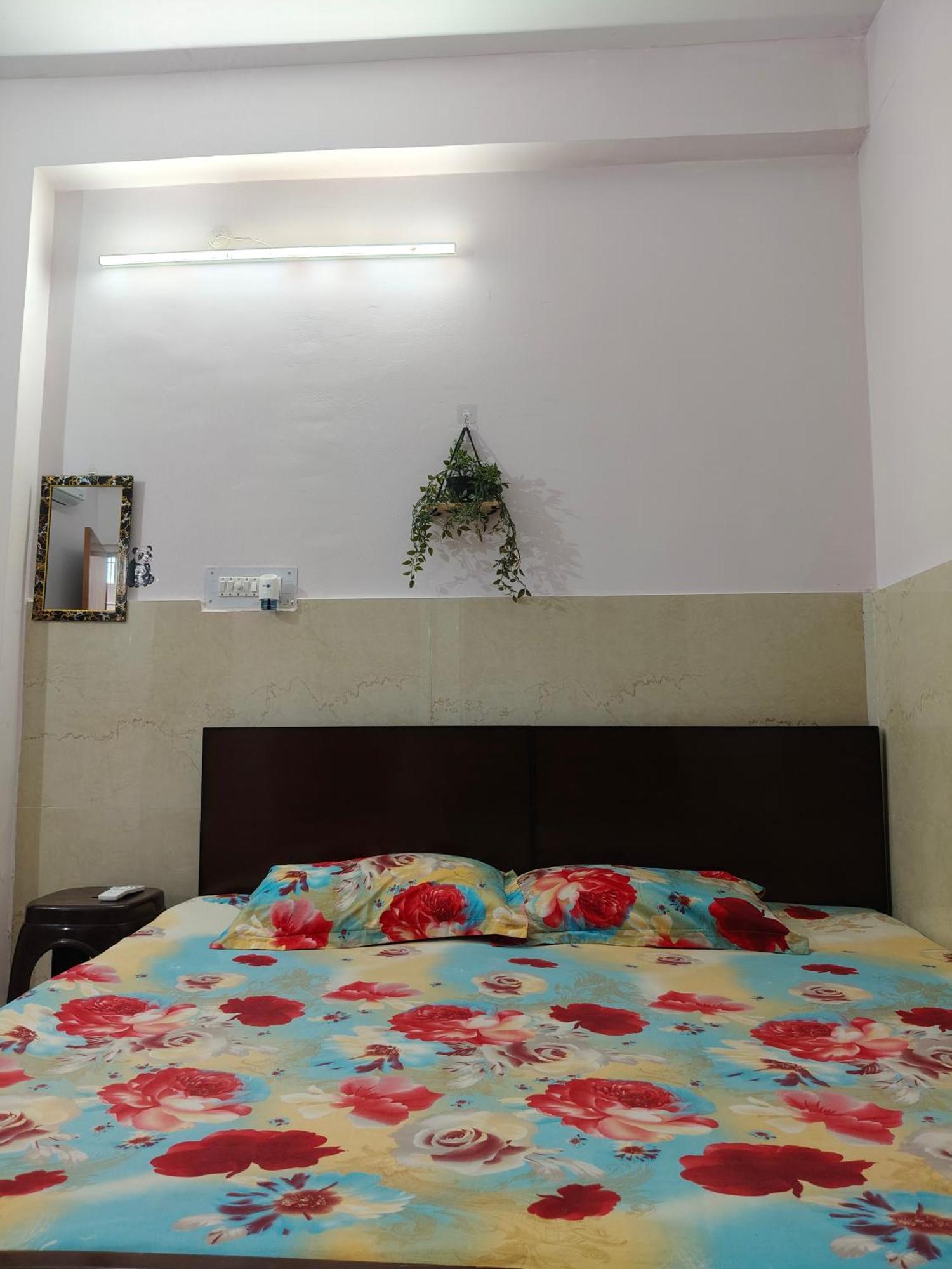 Sharda Homestay Ayodhya Luaran gambar